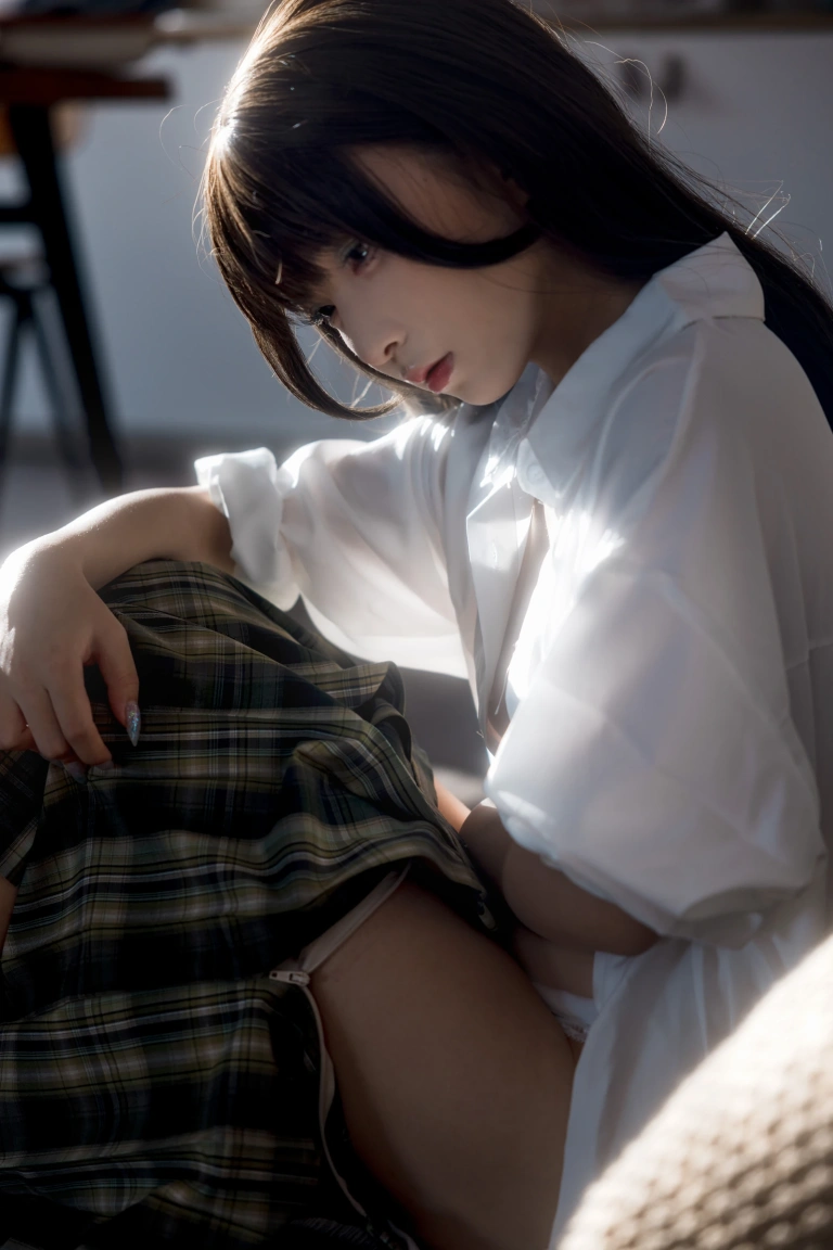 《午后》｜花铃 · 16张写真