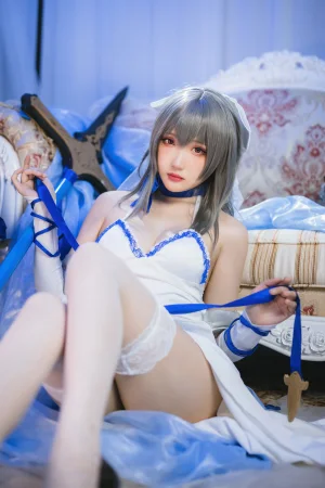 《路易九世礼》｜瓜希酱 · 22张写真