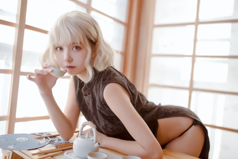 《魔女旗袍》｜木棉棉&小野妹子 · 24张写真