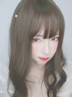 《花嫁自拍》｜清水由乃 · 44张写真、2 个视频