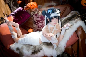 《好美加妃咲万圣节》｜九柒喵 · 51张写真