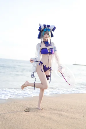 《泳装柴郡》｜九柒喵 · 27张写真