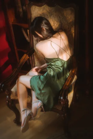 《杨枝甘露 绿色连衣裙》｜香草喵露露 · 45张写真、1 个视频