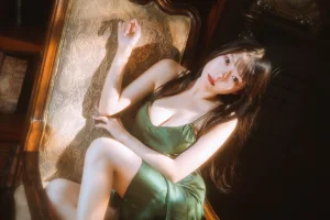 《杨枝甘露 绿色连衣裙》｜香草喵露露 · 45张写真、1 个视频