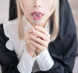 《肉欲修女》｜白烨 · 77张写真、5 个视频
