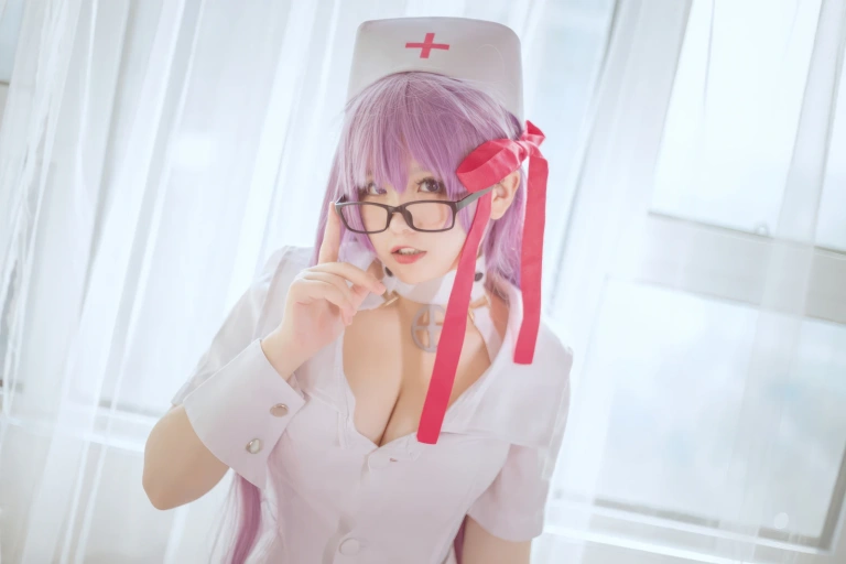 《BB护士》｜阿半今天很开心 · 25张写真
