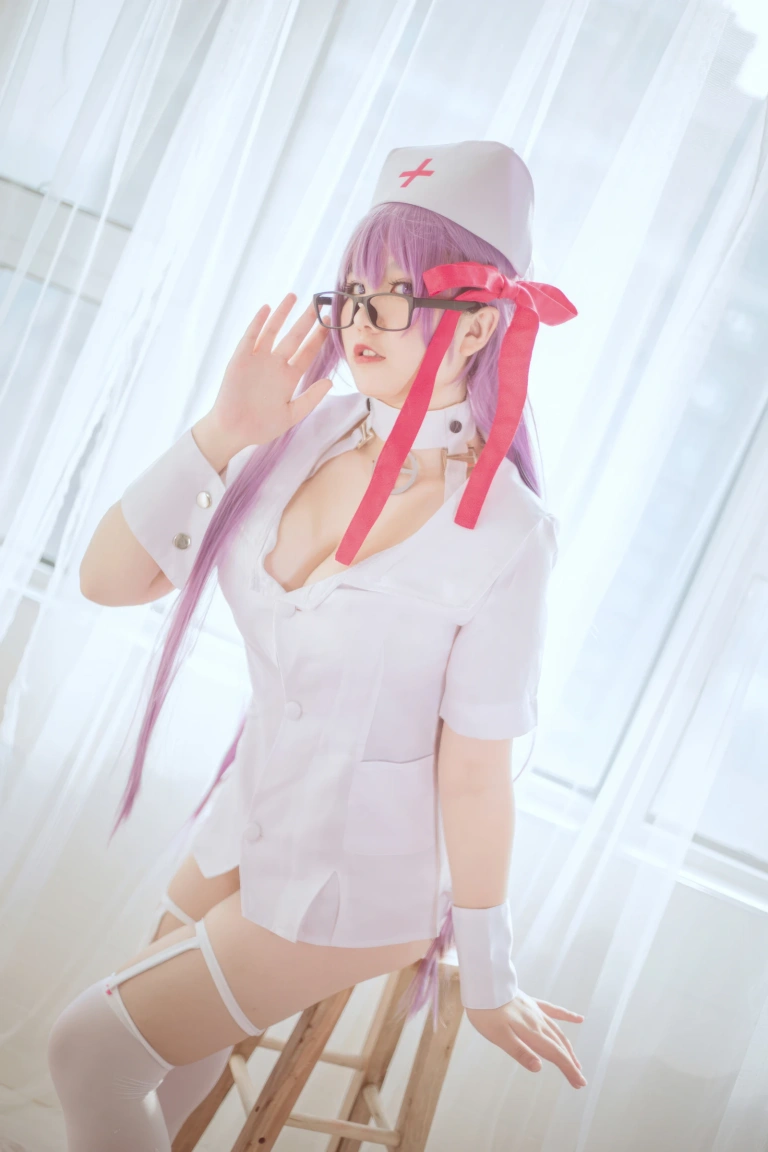 《BB护士》｜阿半今天很开心 · 25张写真