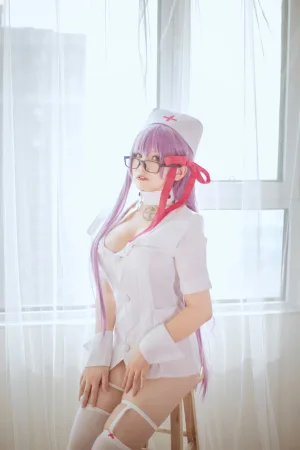 《BB护士》｜阿半今天很开心 · 25张写真