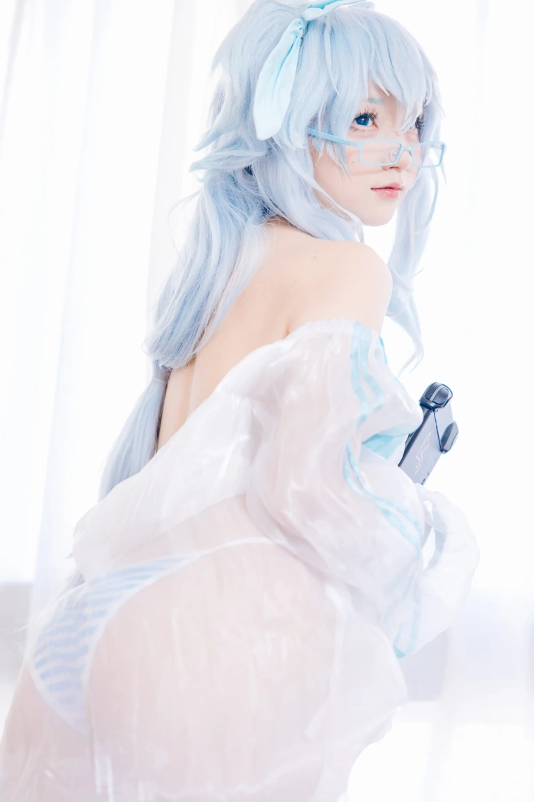 《PA-15游戏时光》｜花铃 · 14张写真