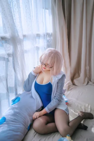 《玛修同人体操服》｜阿半今天很开心 · 20张写真