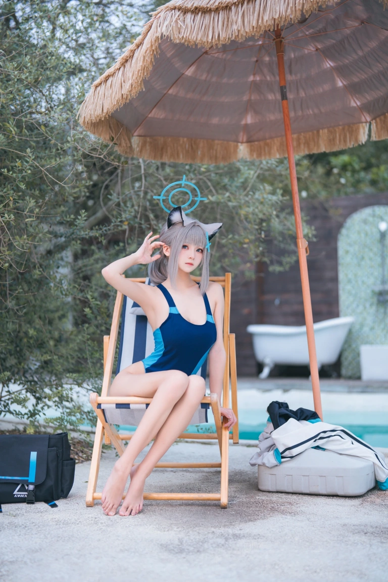 《蔚蓝档案 砂狼白子泳装》｜九柒喵 · 34张写真