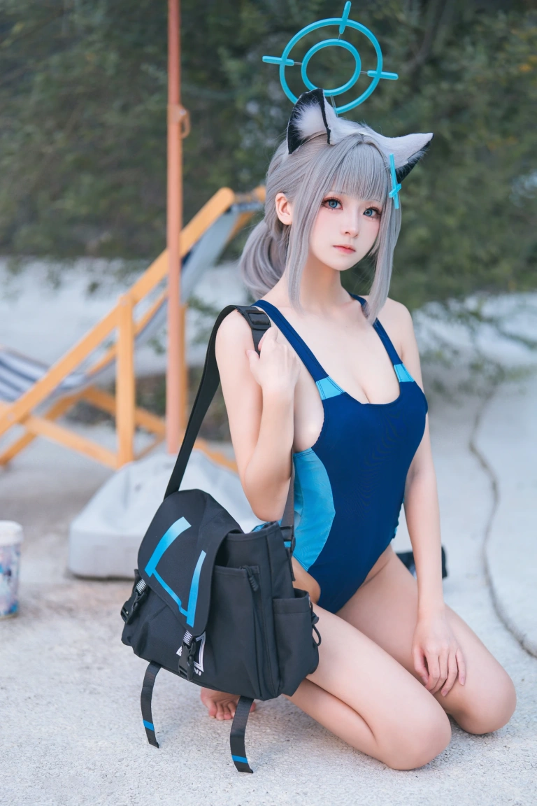 《蔚蓝档案 砂狼白子泳装》｜九柒喵 · 34张写真