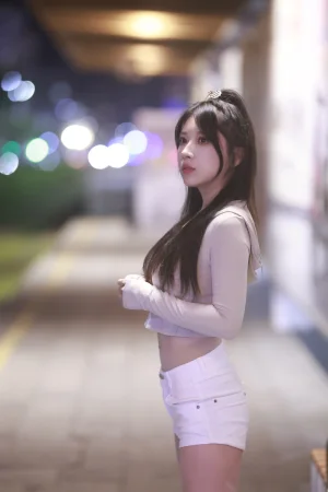 《芳踪》｜小女巫露娜 · 45张写真