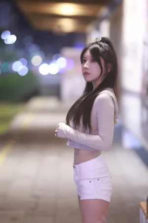 《芳踪》｜小女巫露娜 · 45张写真