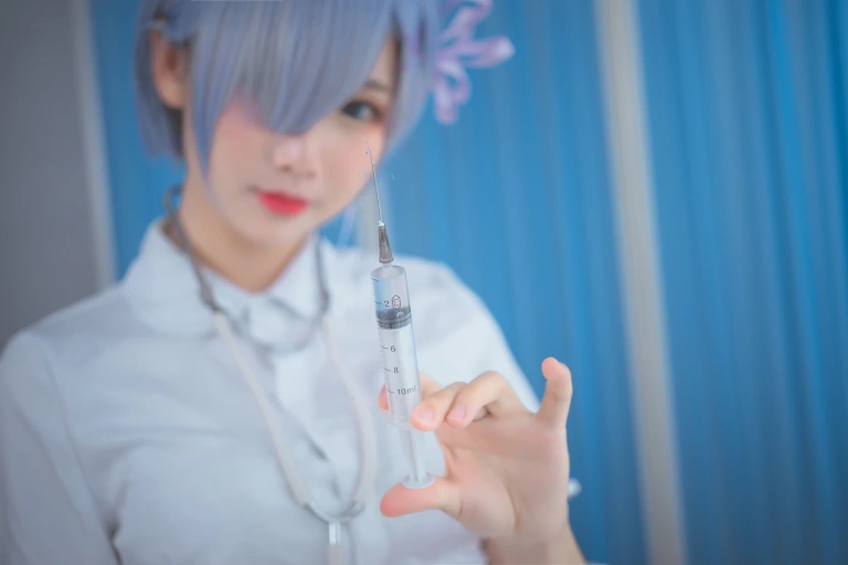 《蕾姆护士装》｜面饼仙儿 · 18张写真
