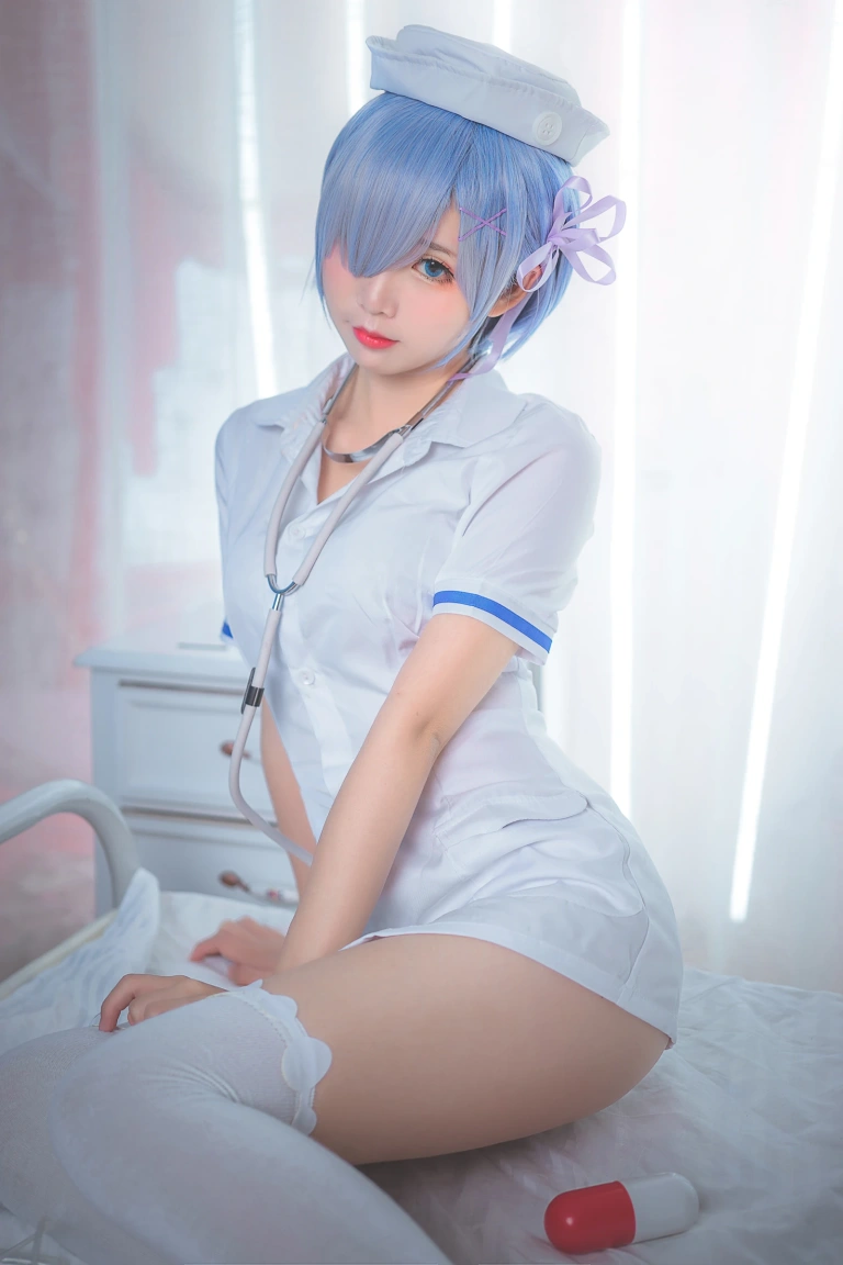 《蕾姆护士装》｜面饼仙儿 · 18张写真