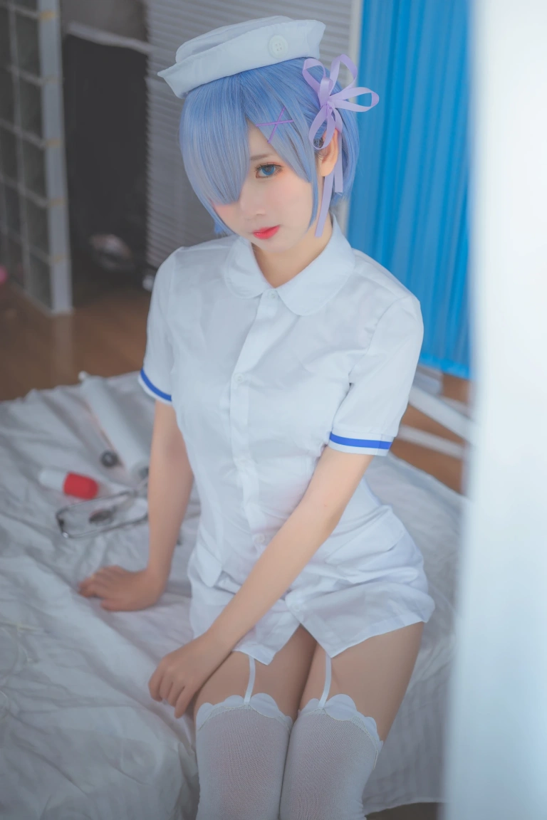 《蕾姆护士装》｜面饼仙儿 · 18张写真