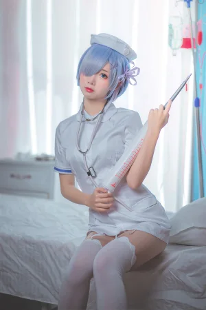 《蕾姆护士装》｜面饼仙儿 · 18张写真