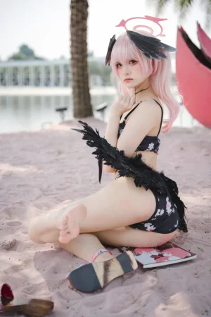 《碧蓝航线 小春泳装》｜九柒喵 · 27张写真