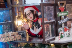 《圣诞痴女》｜皮皮奶 · 60张写真、1 个视频