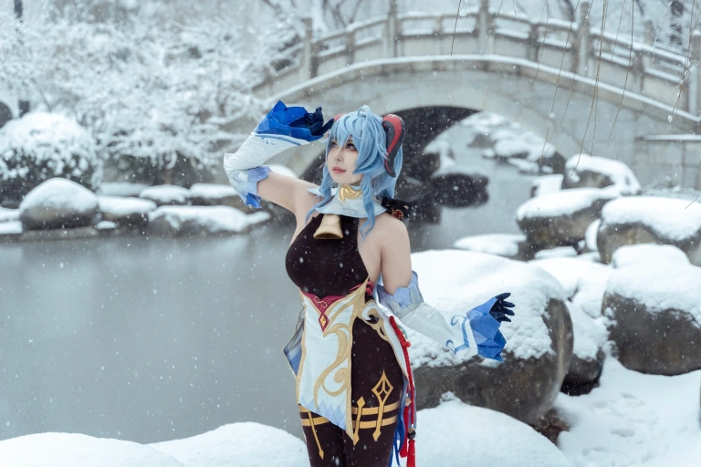 《雪景甘雨》｜虎森森 · 42张写真