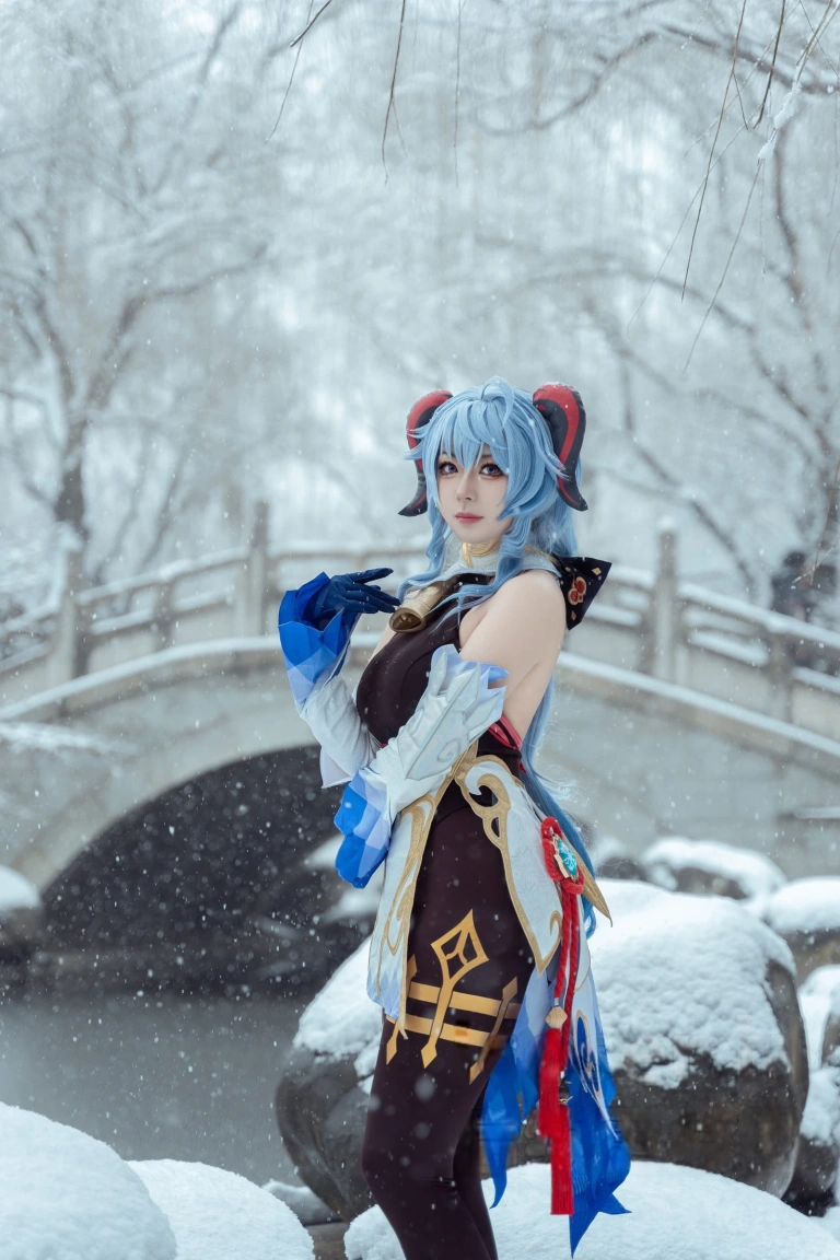 《雪景甘雨》｜虎森森 · 42张写真