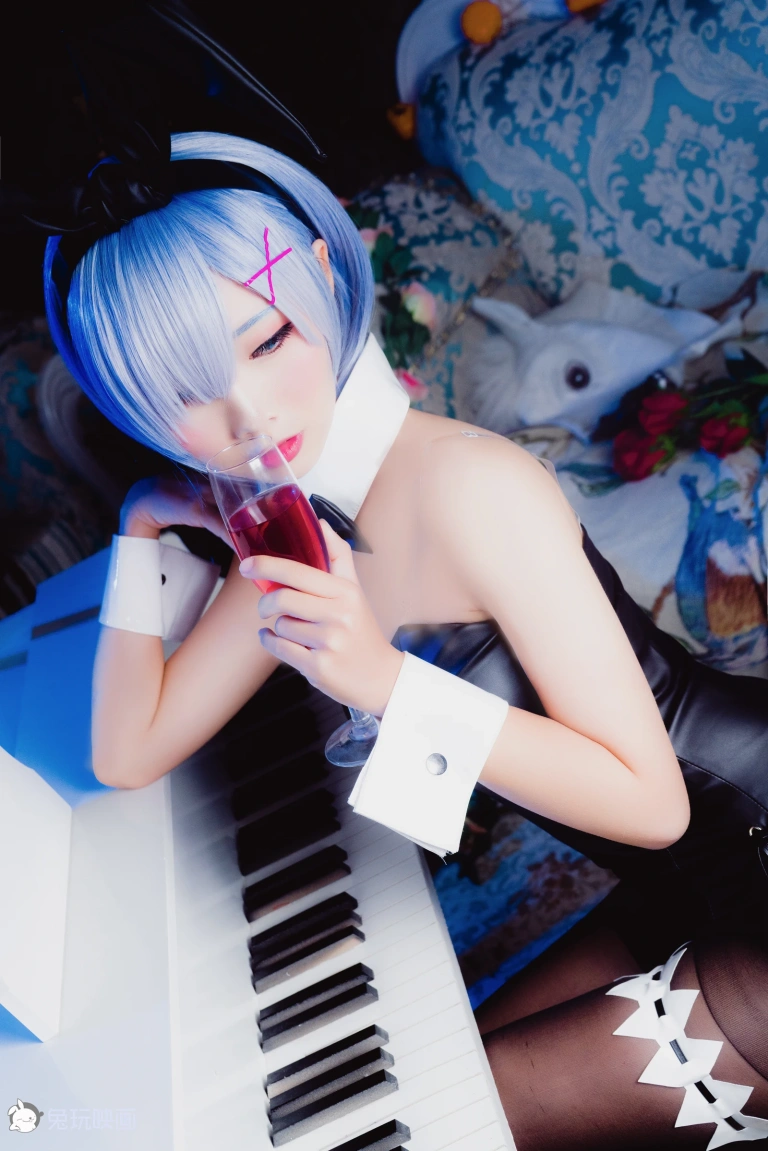 《蕾姆兔女郎》｜面饼仙儿 · 52张写真