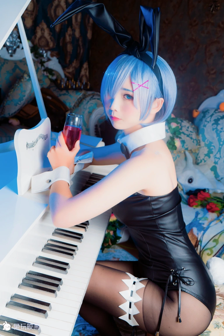 《蕾姆兔女郎》｜面饼仙儿 · 52张写真