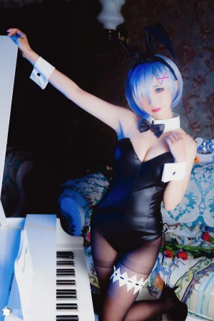 《蕾姆兔女郎》｜面饼仙儿 · 52张写真