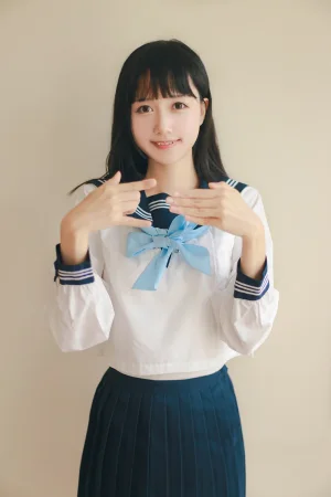 《水手服cos大图》｜木棉棉 · 27张写真