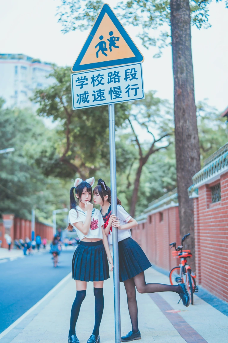 《JK百合2》｜桜桃喵&疯猫ss · 33张写真
