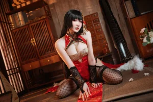 《大凤旗袍》｜瓜希酱 · 22张写真