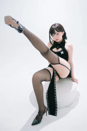 《吊带袜修女》｜花铃 · 71张写真