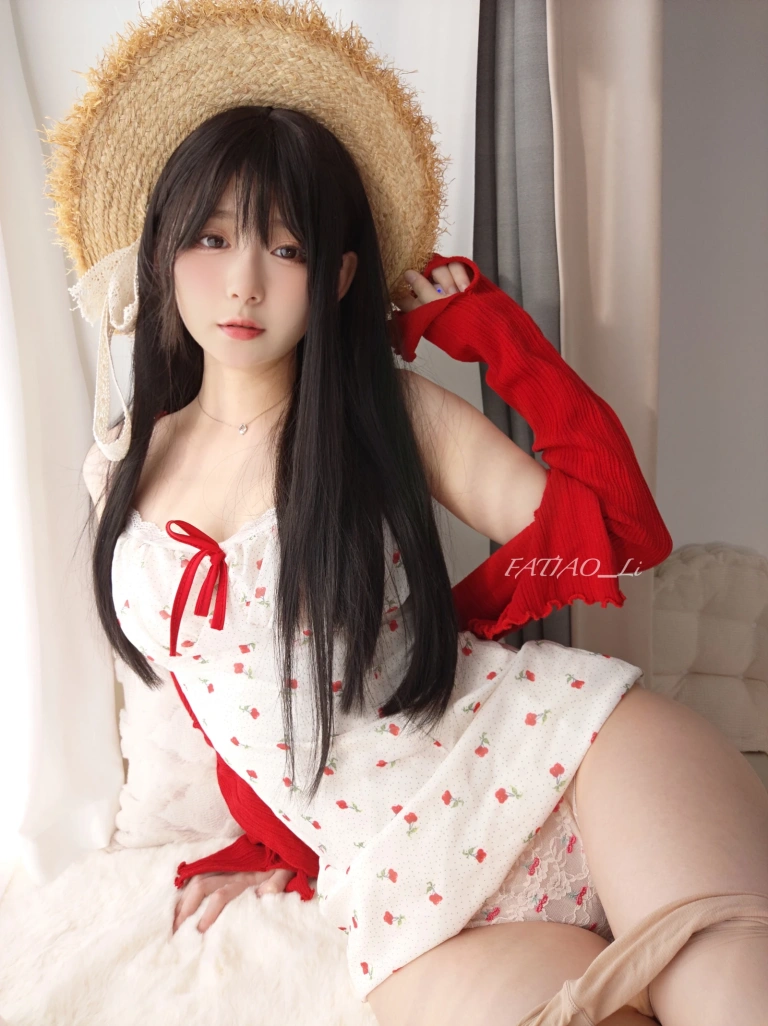 《春日少女》｜迷之呆梨 · 77张写真、3 个视频