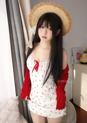 《春日少女》｜迷之呆梨 · 77张写真、3 个视频