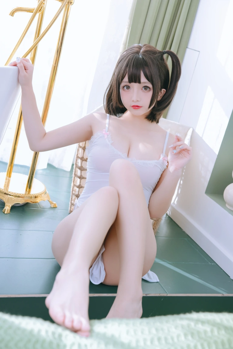 《湿身小白裙》｜日奈娇(椎名莜) · 97张写真