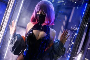 《LUNA》｜抱走莫子 · 50张写真、1 个视频