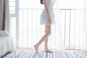 《白色睡裙》｜木棉棉 · 40张写真