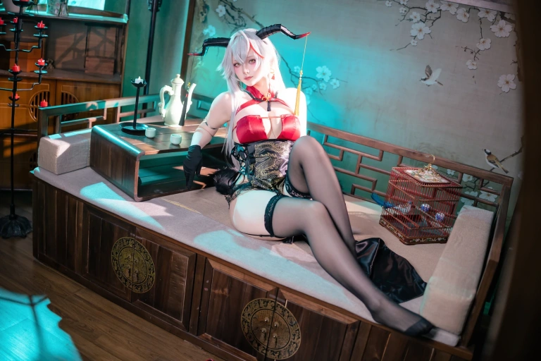 《埃吉尔旗袍》｜屿鱼 · 50张写真