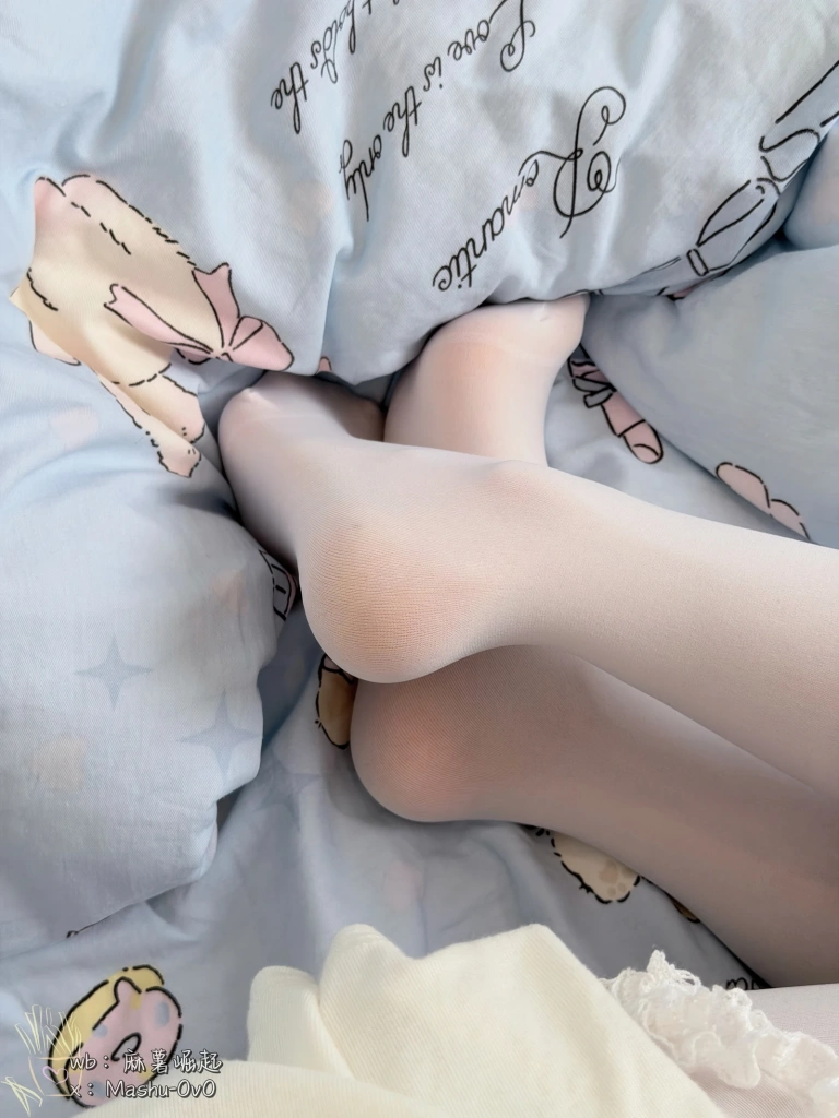《她的秘密读物》｜麻薯好吃 · 80张写真