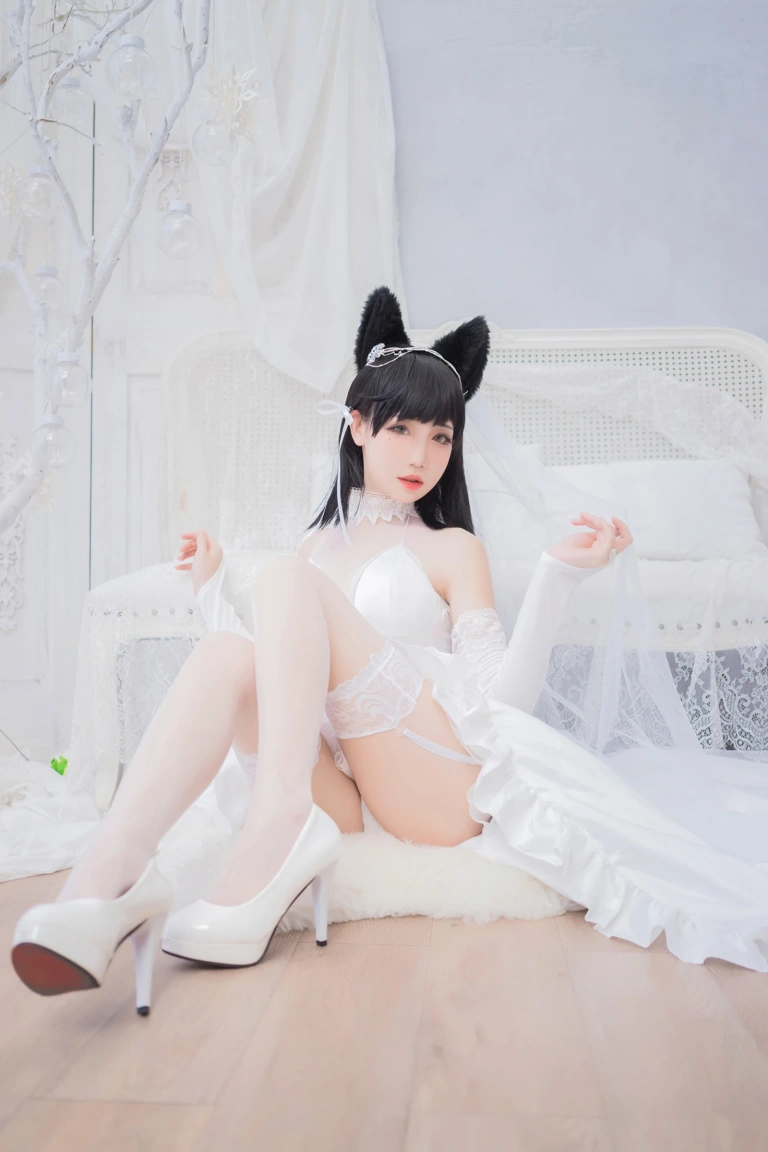 《碧蓝航线 爱宕花嫁》｜焖焖碳 · 20张写真