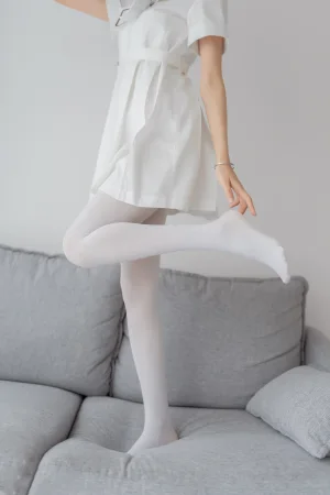 《纯情白裙》｜木棉棉 · 40张写真