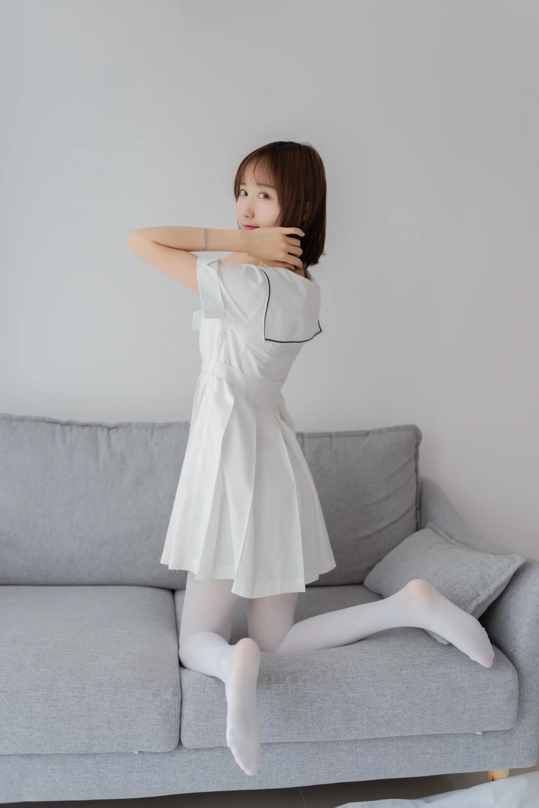 《纯情白裙》｜木棉棉 · 40张写真