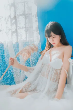 《小少女 少女私房》｜桜桃喵 · 50张写真