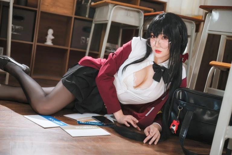 《大凤JK》｜瓜希酱 · 30张写真