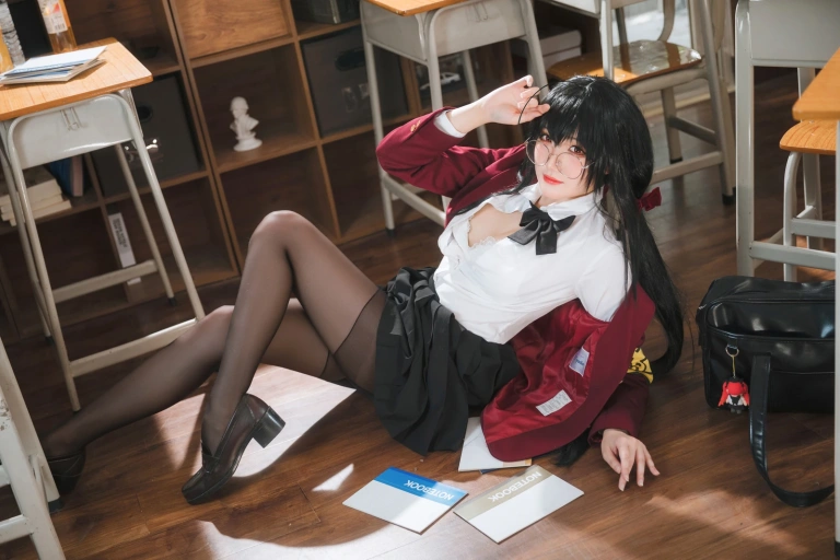 《大凤JK》｜瓜希酱 · 30张写真