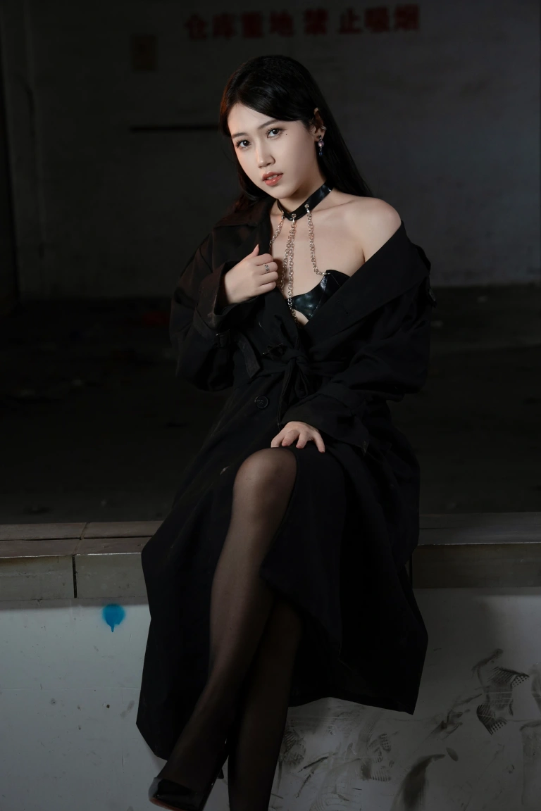 《女同事》｜不呆猫 · 116张写真、1 个视频