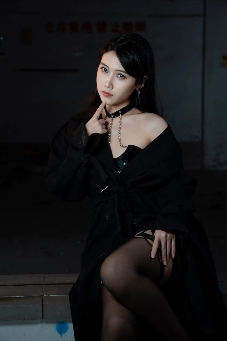 《女同事》｜不呆猫 · 116张写真、1 个视频