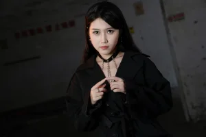 《女同事》｜不呆猫 · 116张写真、1 个视频