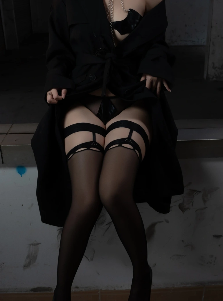 《女同事》｜不呆猫 · 116张写真、1 个视频